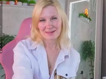 julie lucasss