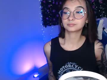 niki foxy